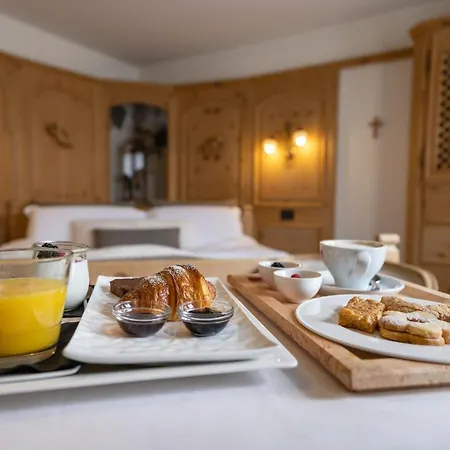 Camana Veglia 4* Λιβίνιο